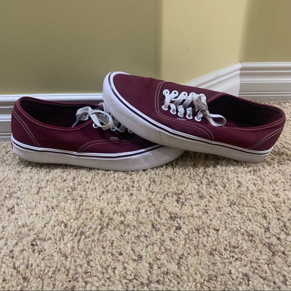 Vans ultracush lite maroon size 8.5